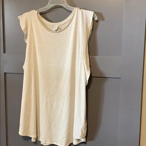Old Navy cream luxe tee.
